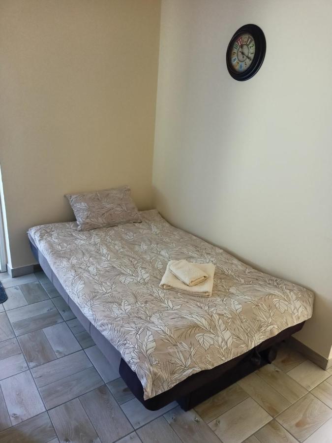 Apartman Fiva Apartment Pacir Екстериор снимка