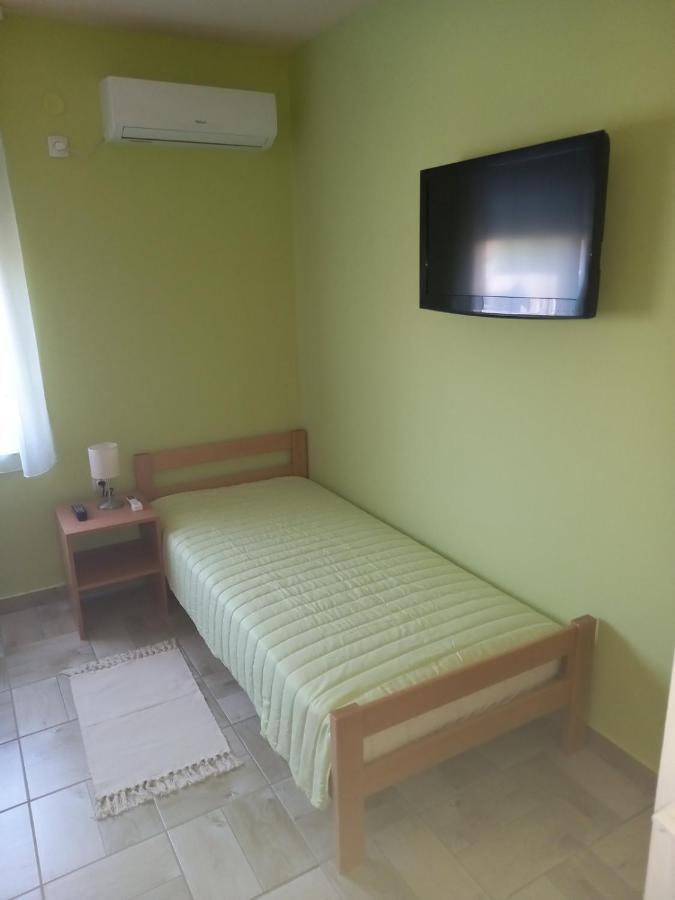 Apartman Fiva Apartment Pacir Екстериор снимка