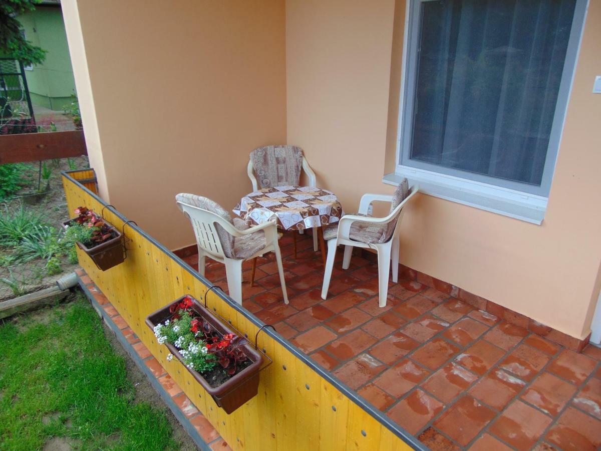 Apartman Fiva Apartment Pacir Екстериор снимка