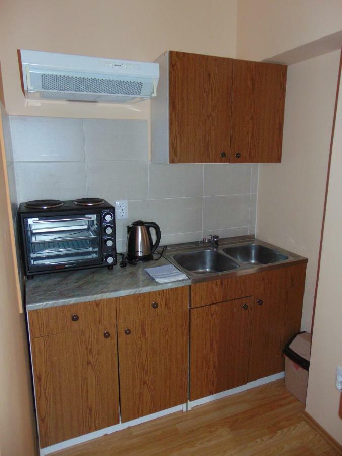 Apartman Fiva Apartment Pacir Екстериор снимка